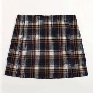Zip Back tartan skirt